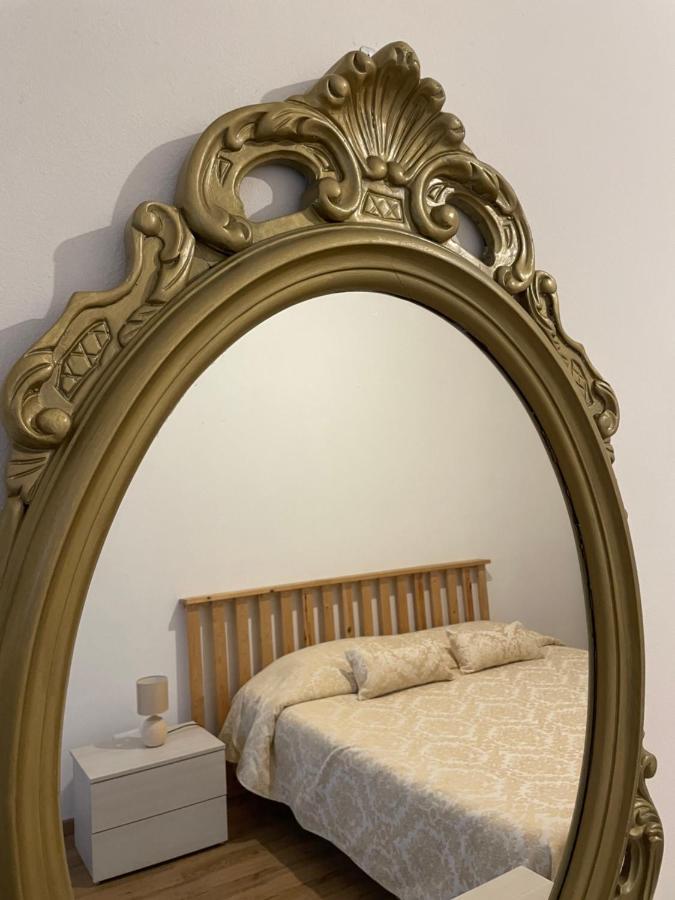Cavour16 Rent Bedrooms Genua Exterior foto