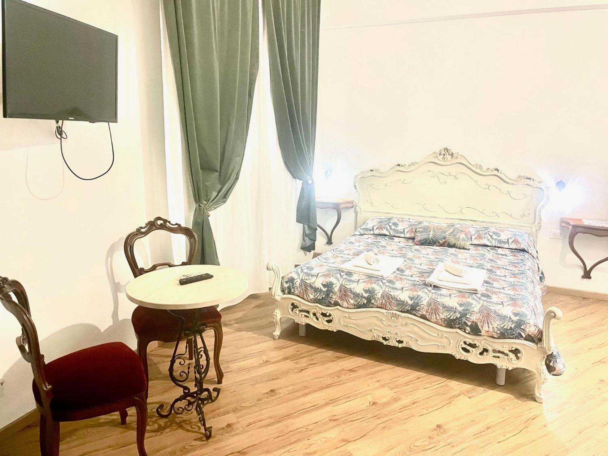 Cavour16 Rent Bedrooms Genua Exterior foto